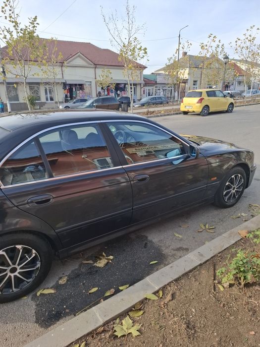 Se vinde BMW 525  d an 2003