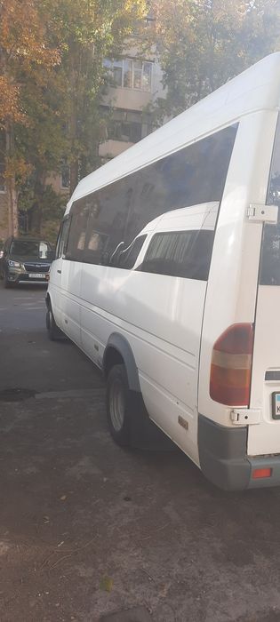 Автобус Мерседес Спринтер