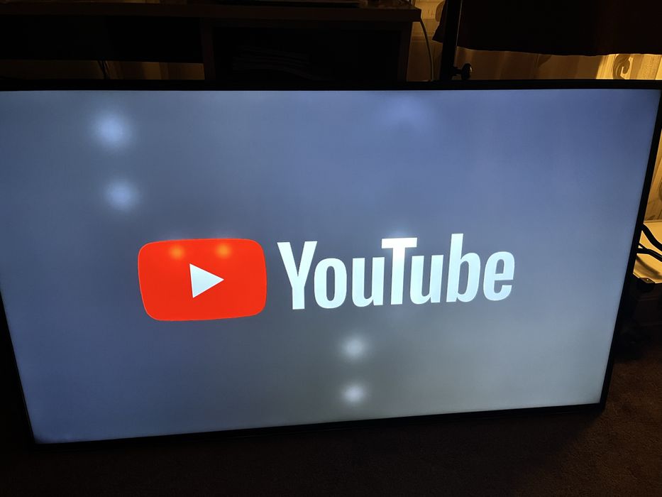 Vând televizor Samsung 55” – Model UE55JUG6400W