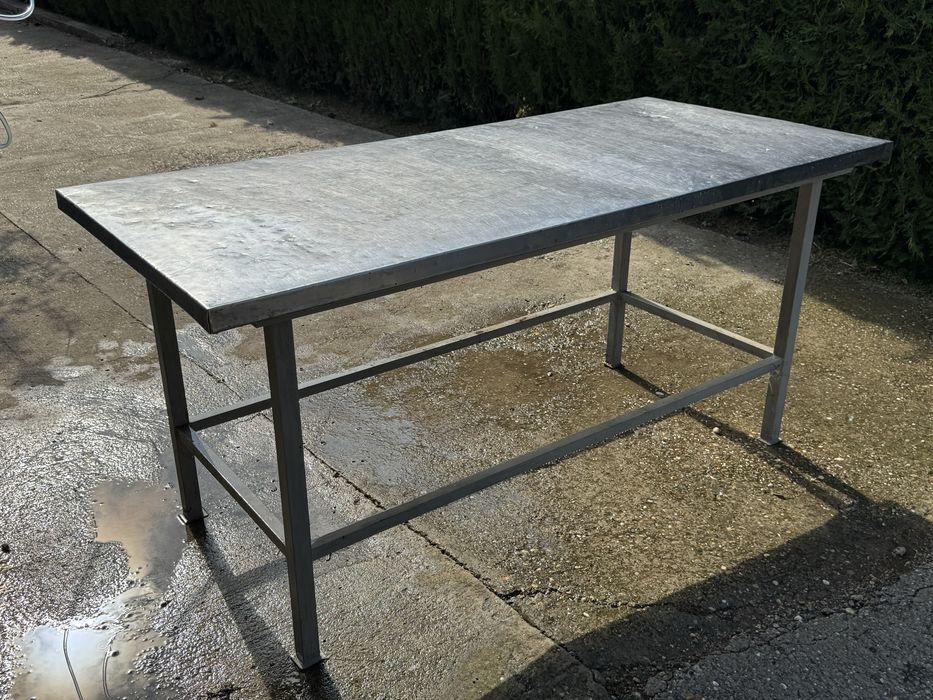 Маса от неръждаем плот