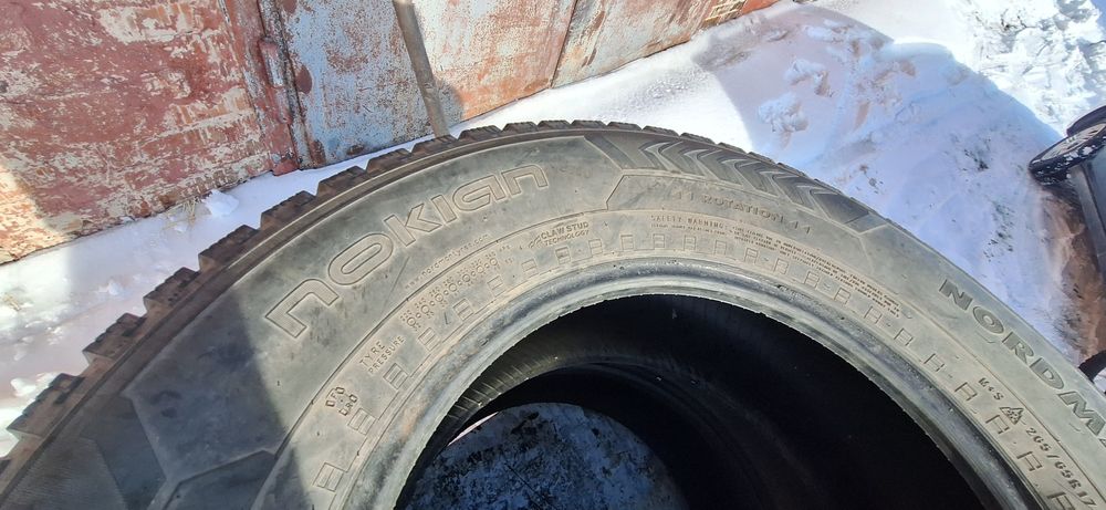 Шины зимние R17 nokian 265 65