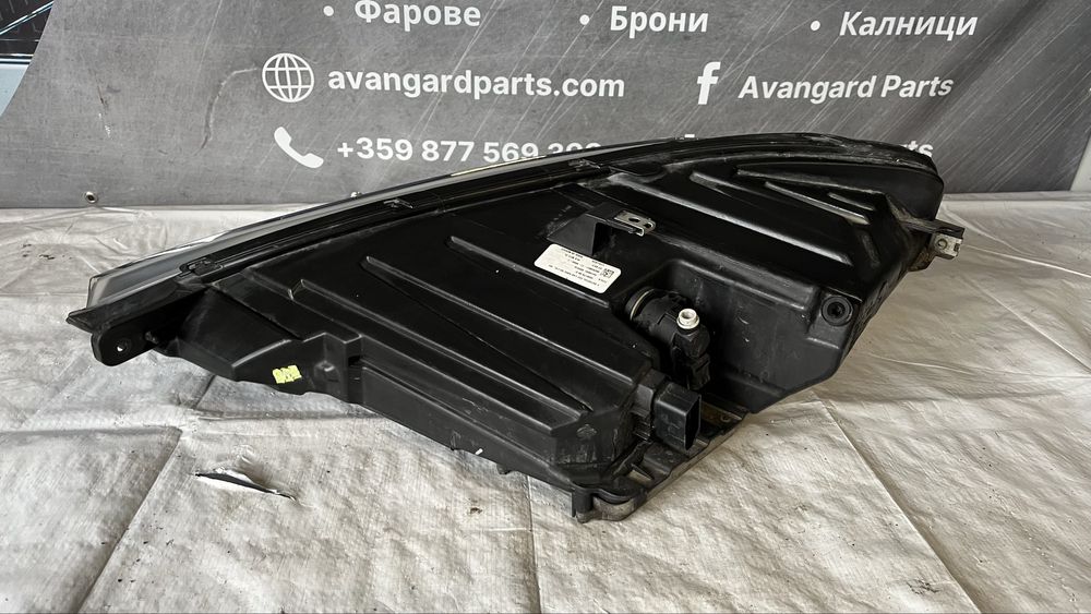 2 броя ляв и 2 броя десен фар Tesla X 2015-