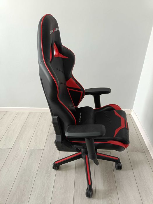 Кресло компьютерное DXracer