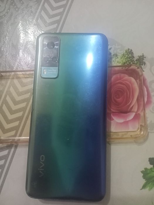 Продается телефон VIVO Y 31 в хорошем состоянии