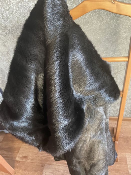 Продам шубу норковую