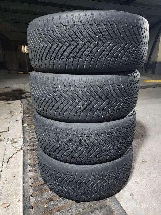 245/45/R19 imperial