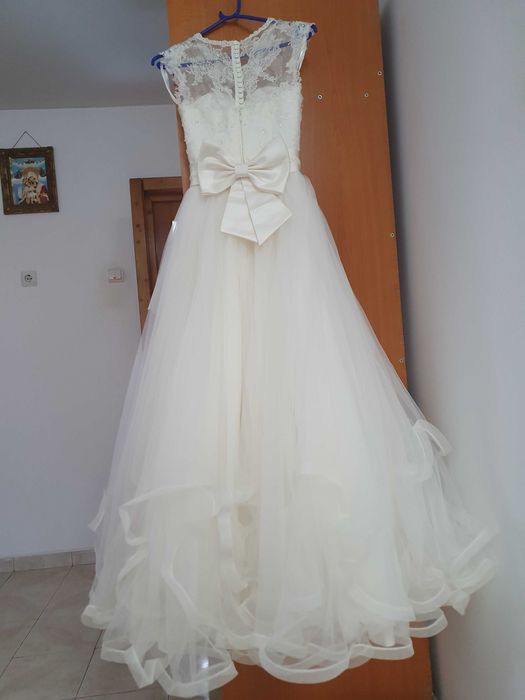 Rochie de mireasa, marimea xs, casa de moda Mirandi