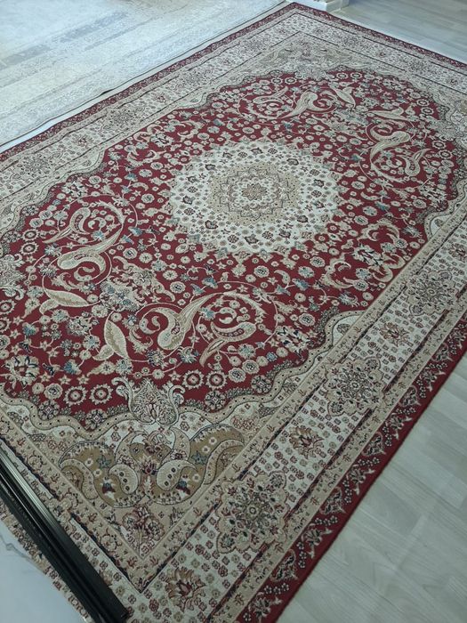 Ковер.               .