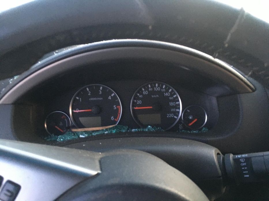 Nissan Pathfinder 2.5dci нави кожа на части нисан патфайндер навара
