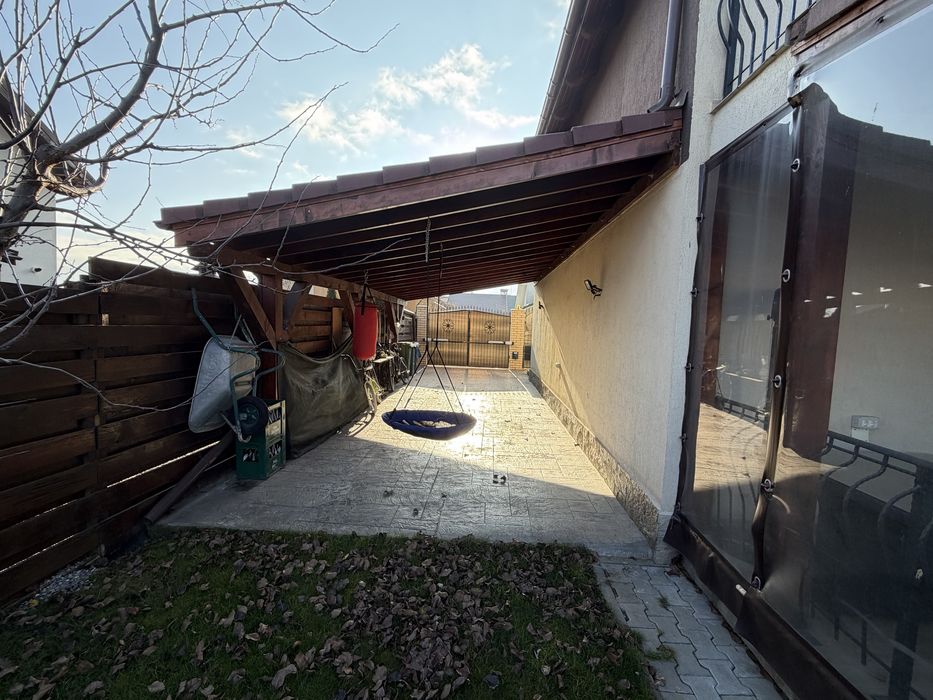 Proprietar vand casa,cartier izvor