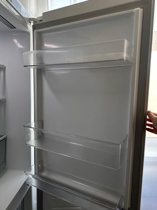 Продам холодильник LG