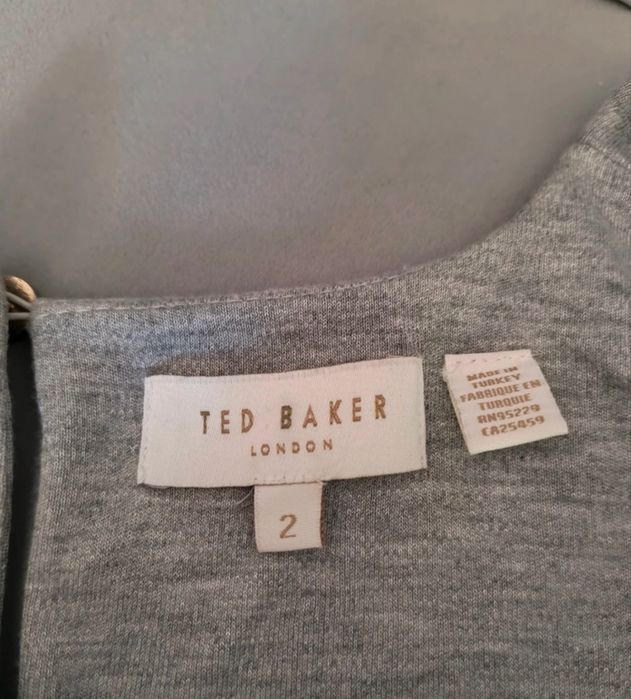 Ted Baker in conditii foarte bune