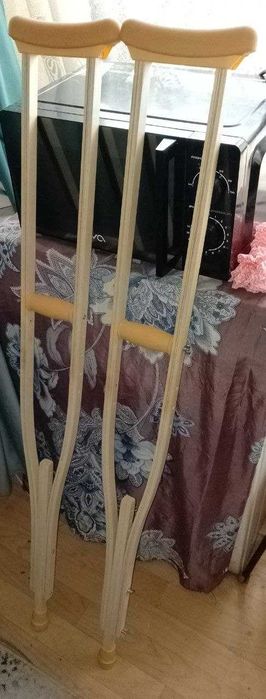 Срочно! Продам костыли