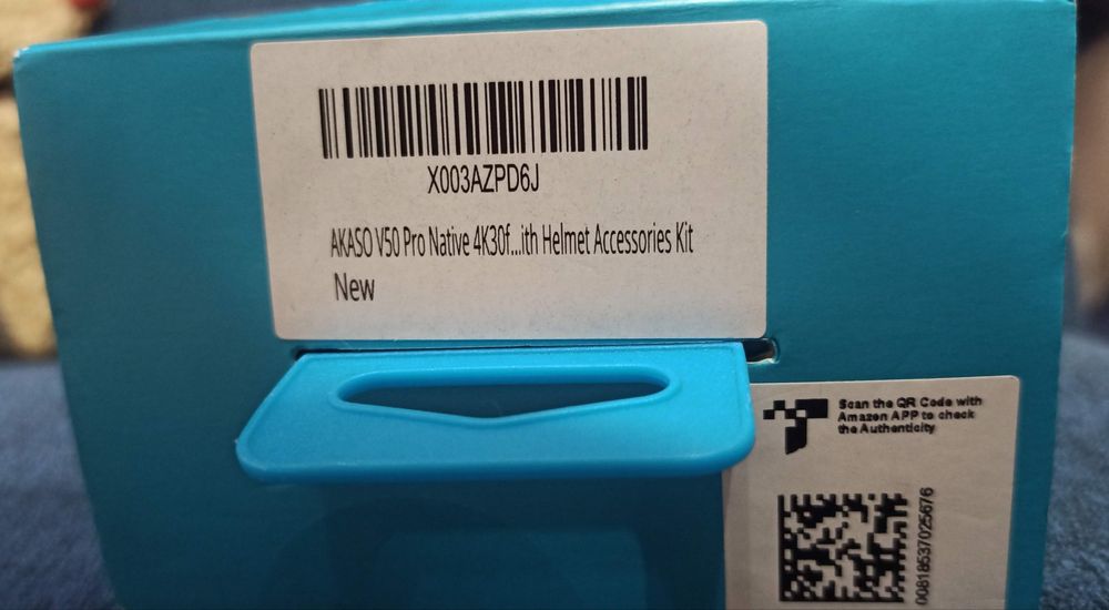 Екшън камера AKASO V50 Pro + 2 батерии и мн. аксесоари