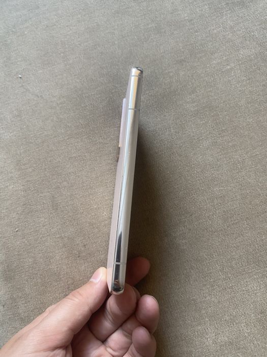 Продам Samsung Galaxy S22 8Гб/128Гб