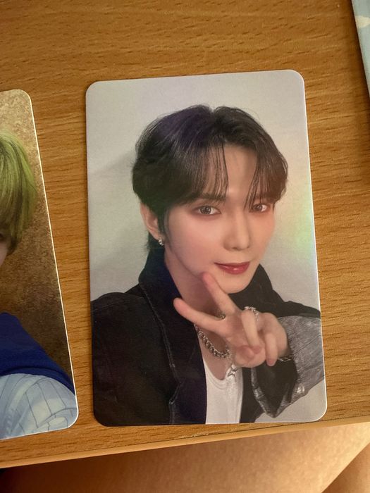 Фотокартички на Ateez