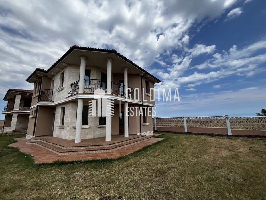 Продава се Къща в Поморие - 192 кв.м за 637 €/кв.м - Снимка #1