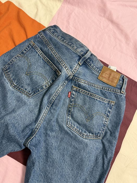 Blugi Levis dama