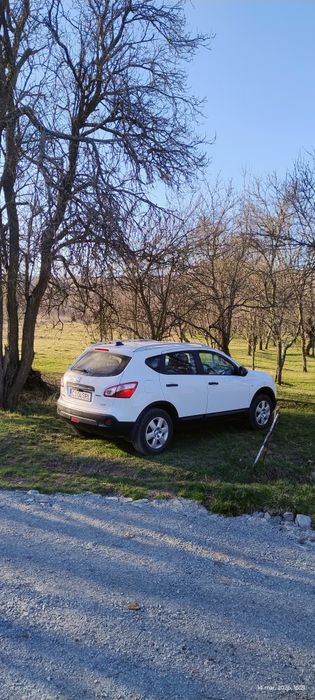 Vând Nissan Qashqai j10 an 2013  diesel 1.5  simplu 110 cai