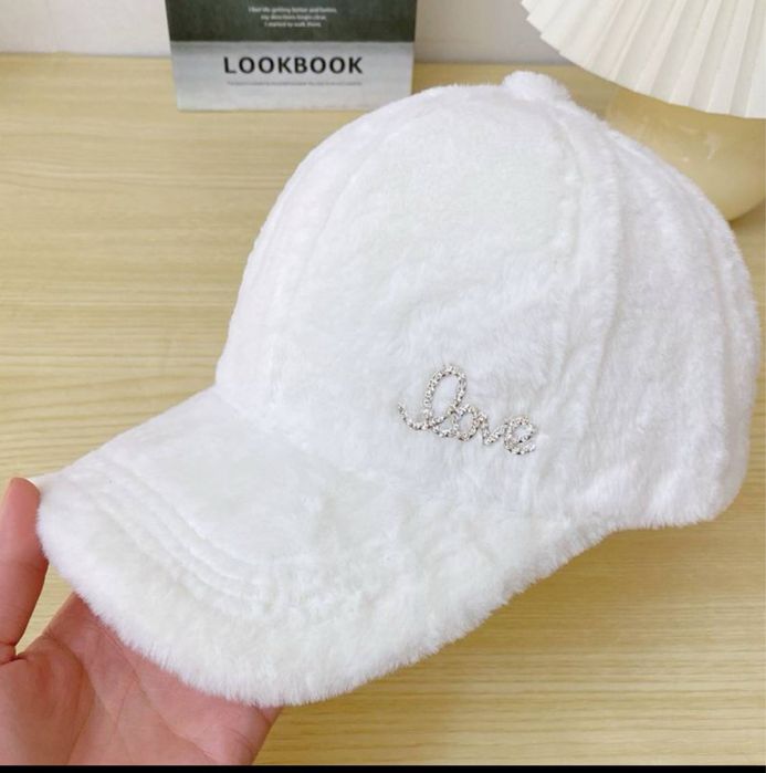 Ayollar uchun koreyscha trenddagi kepka