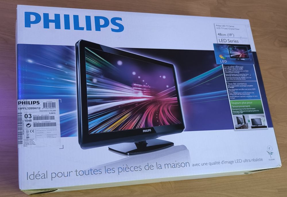 Телевизор PHILIPS 19" LED