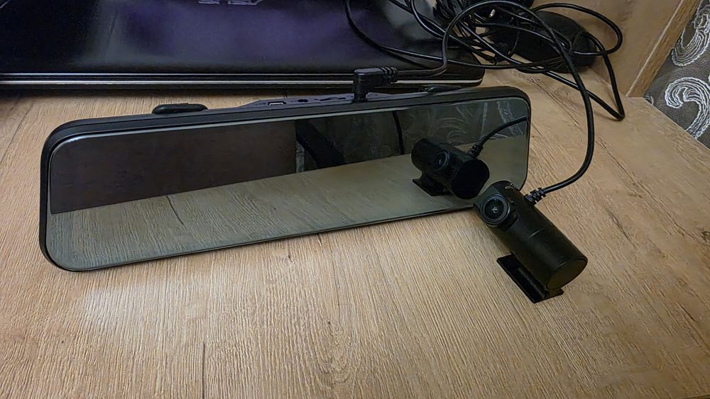 Регистратор зеркало