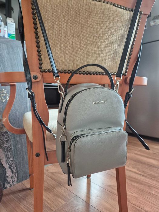 Дамски чанти и раничка-Axel, D.Jones, Vera