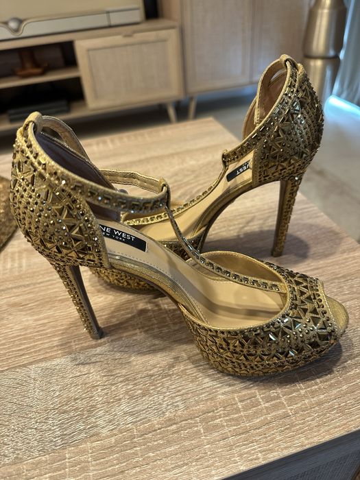 Sandale aurii Nine West
