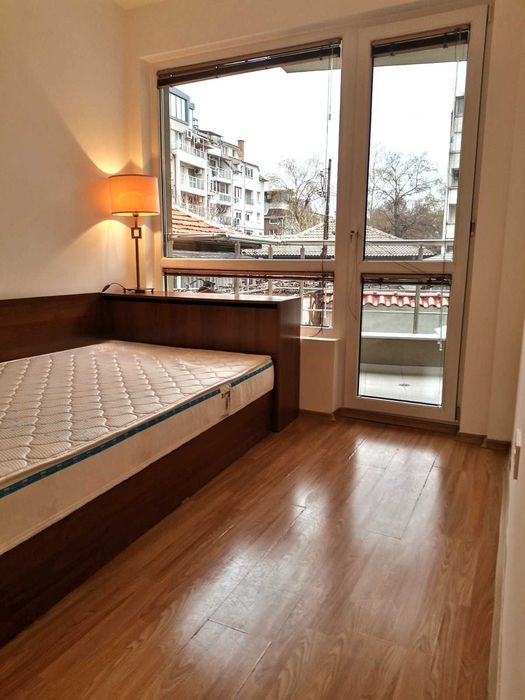 3-стаен обзаведен монолит в сърцето на Кършияка