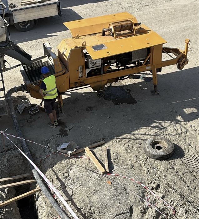 Inchiriez pompa stationara de beton
