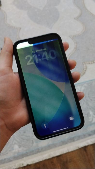 Продам айфон 13.