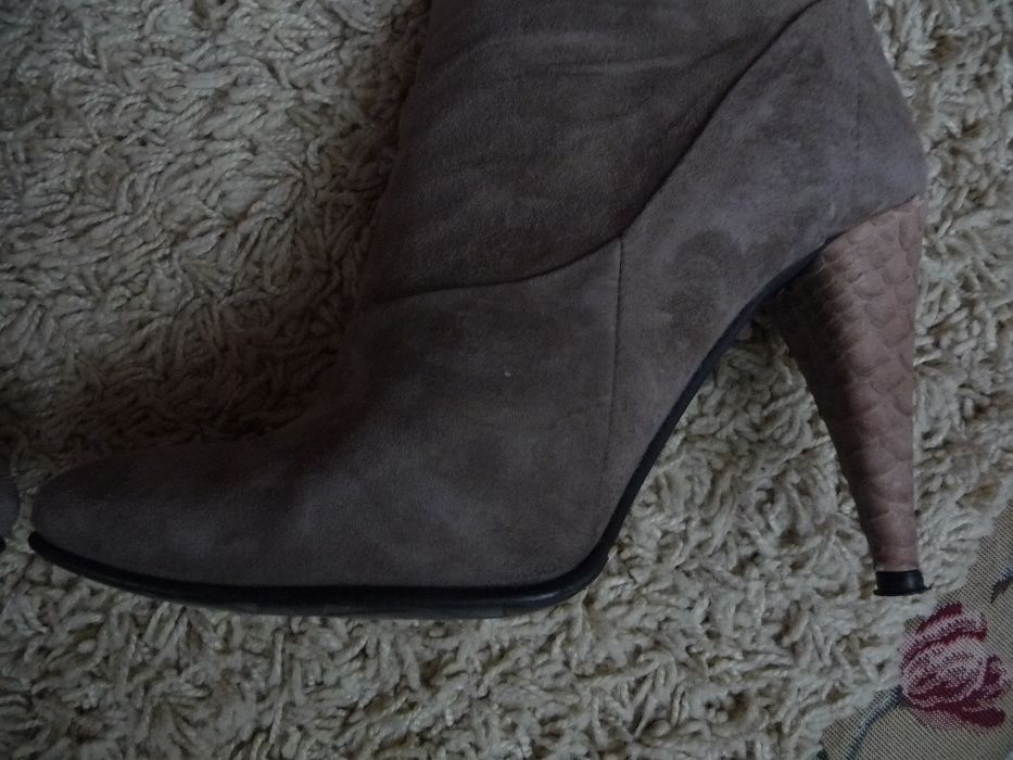 Cizme dama elegante piele naturala interior/exterior marimea 38 ca noi