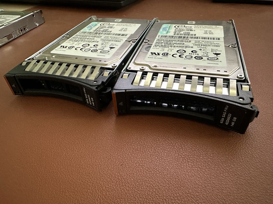 Hard Disk-uri IBM Server SAS 146GB 2,5” SFF