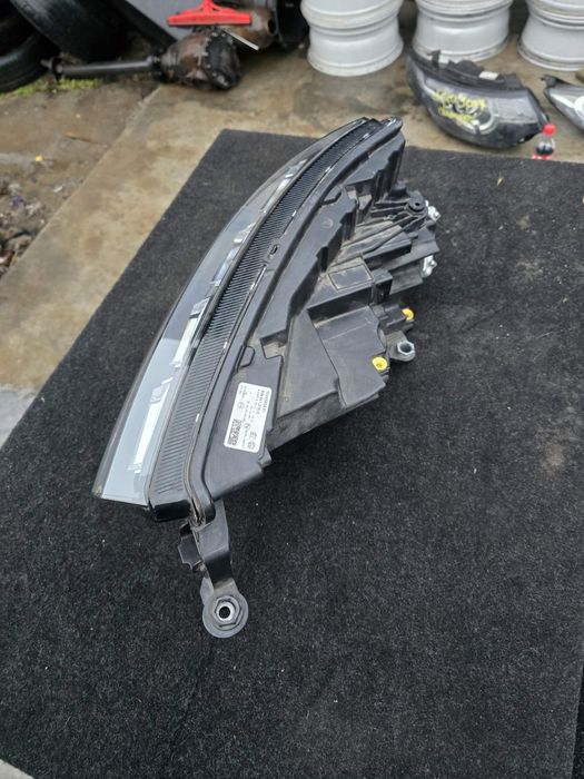 Оригинален преден десен фар за скода камик. SKODA KAMИК