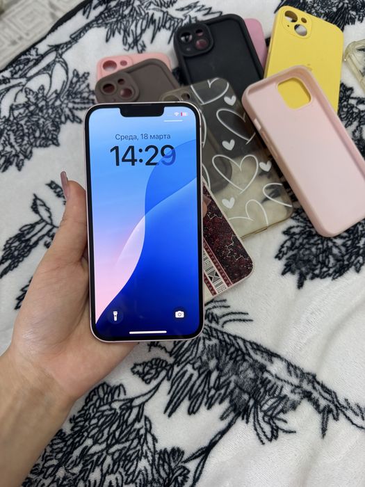 Продам Iphone 13