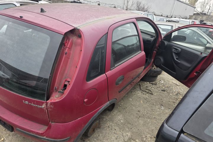 Bara spate Opel Corsa 2005 1.2 MT (75 hp)