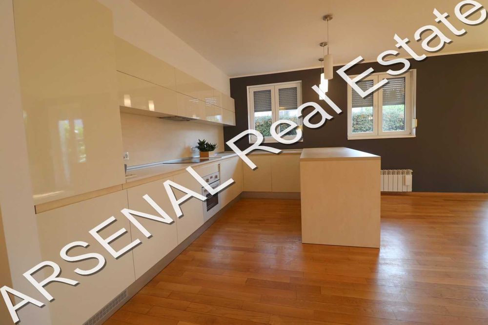 Дава се под наем Етаж от къща в София, Малинова долина - 174 кв.м за 1800 € - Снимка #1