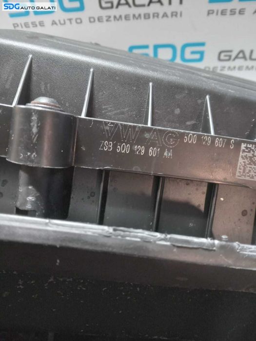 Corp Carcasa Filtru Aer Seat Leon 5F 1.6 TDI 2013 - 2017 Cod 5Q0129607S 5Q0129601AA [275M1]