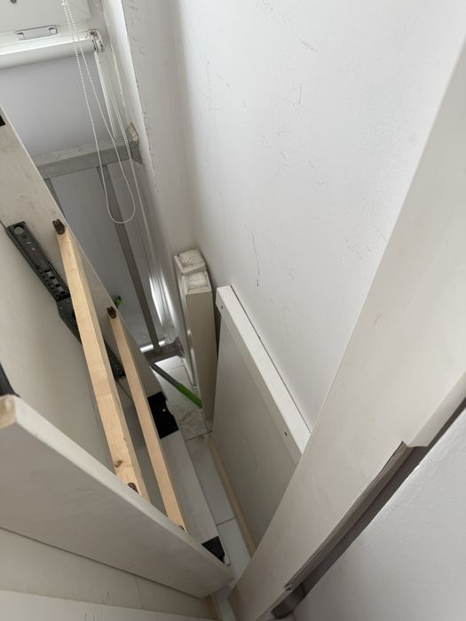 Продам стол без болтов