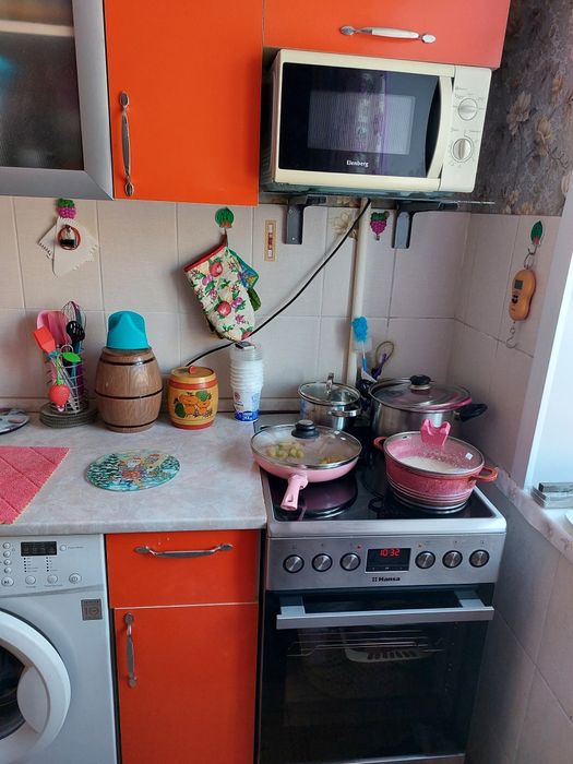 Продаётся гарнитур для кухни