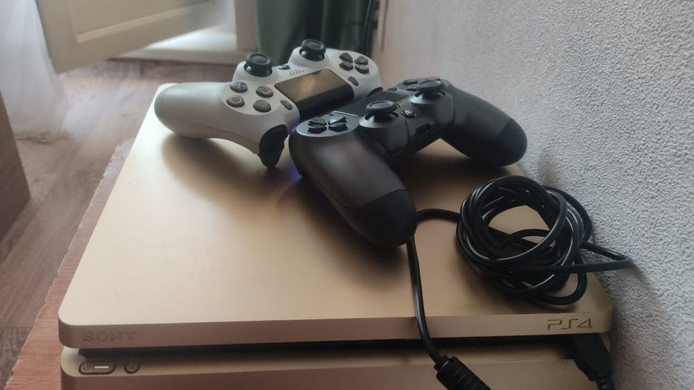 Продам сони пс 4 слим
