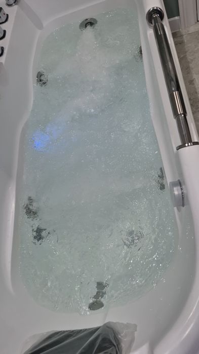 Гидромассажные ванны джакузи в ассортименте Gidro vanna jakuzi orginal