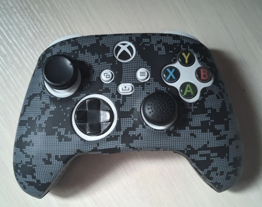 XBOX Series S в отличном состоянии