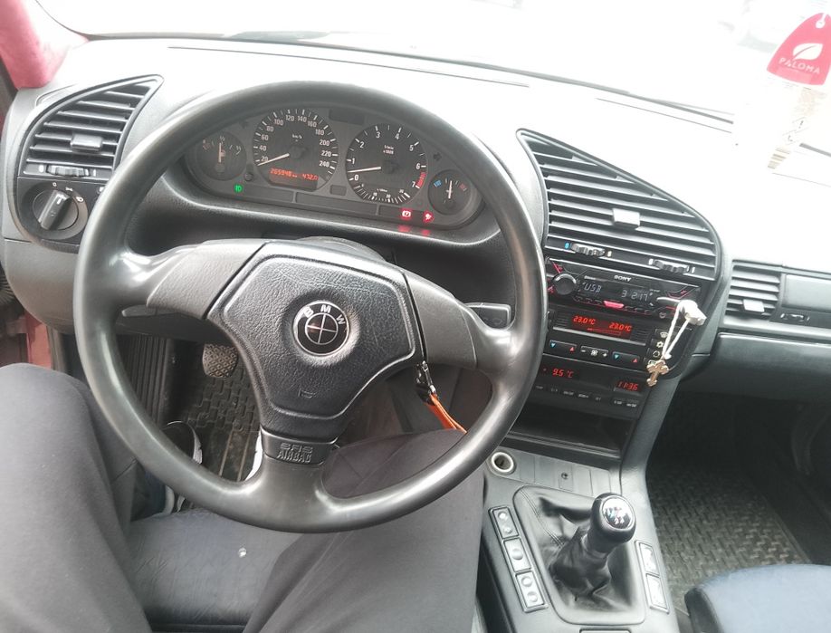 Bmw e36 320i touring