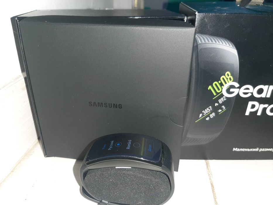 Продам Samsung fit 2 pro