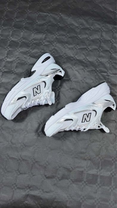 New Balance 530.