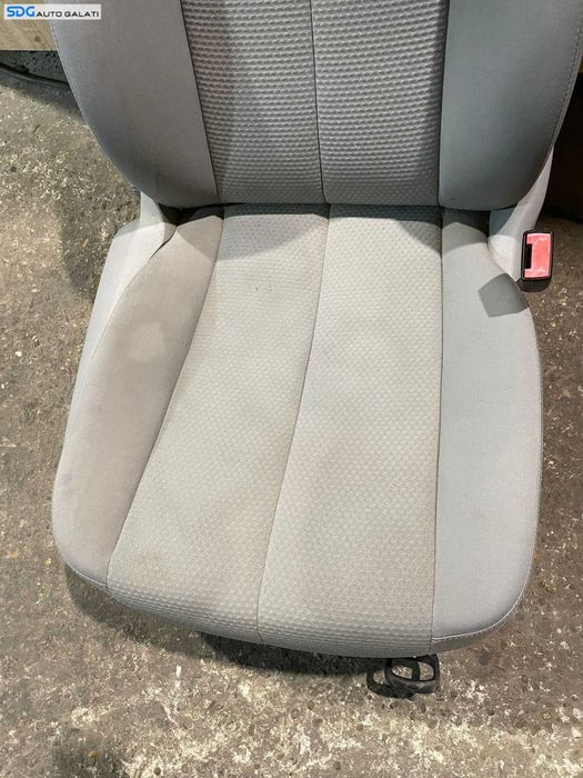 Scaun Textil Gri Dreapta Fata Pasager Volkswagen Passat B6 2005 - 2010 [X2874]