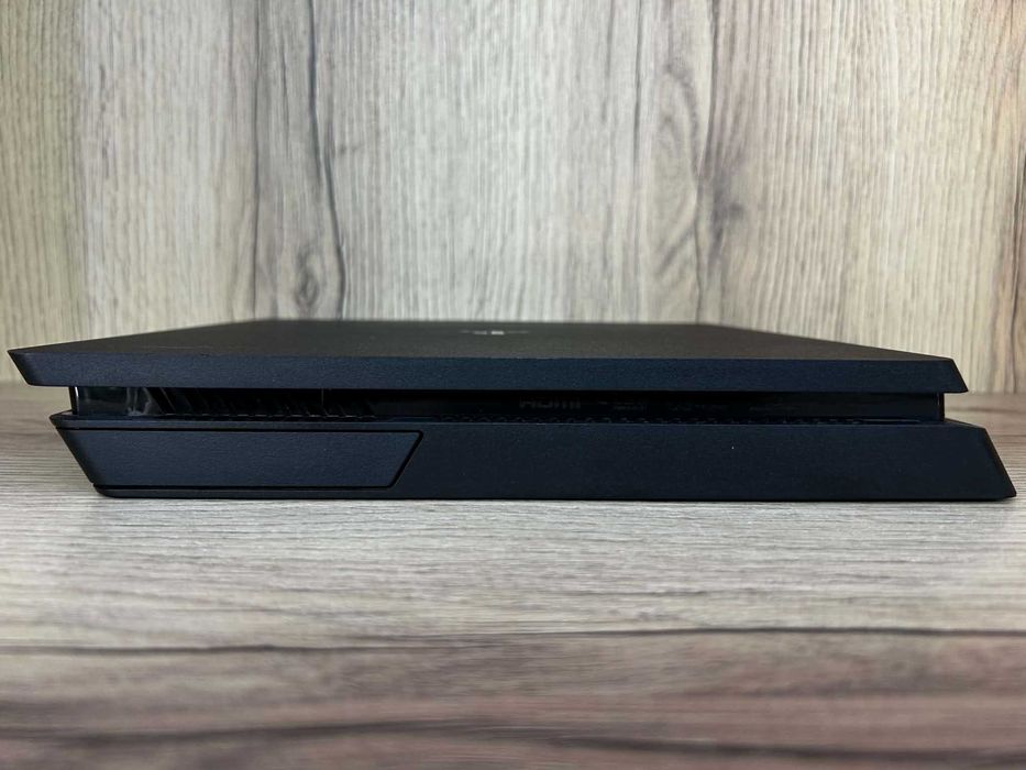 Конзола PlayStation 4 CUH-2216A 1TB