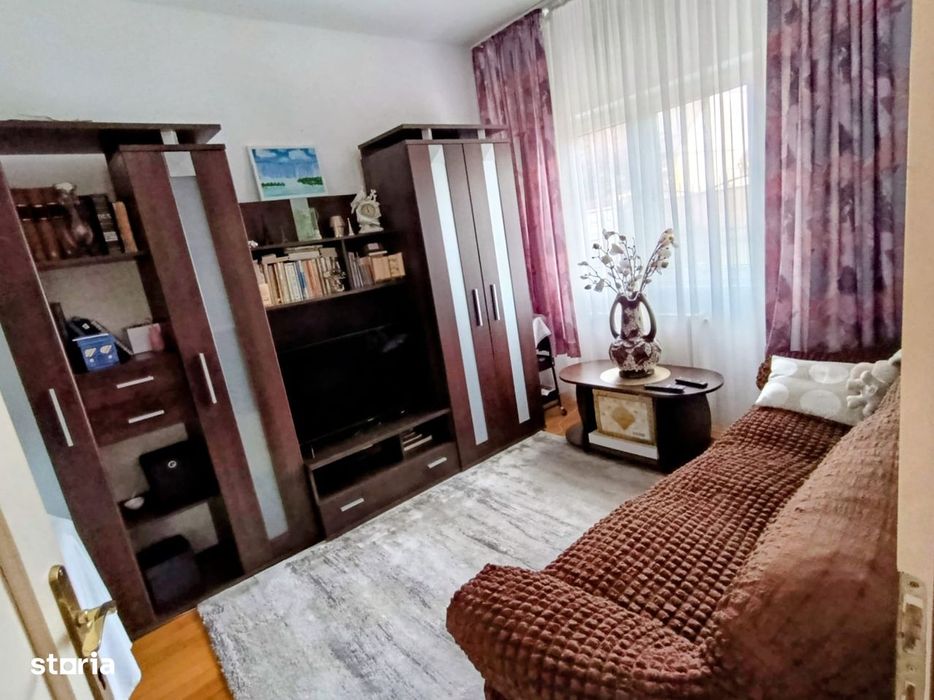 Casa 7 Camere 3 bai zona Fratelia Musicescu 430.000 euro