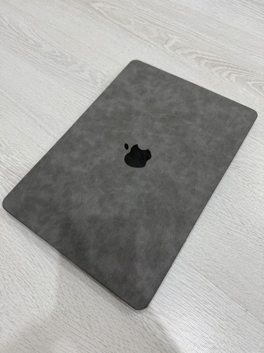 Продам macbook чип м2